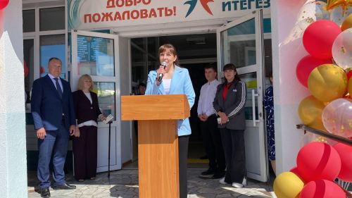 Торжественные последние звонки прозвучали в школах района