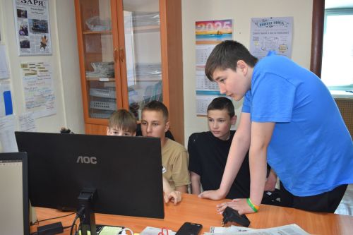 Юные журналисты из приюта «Забота» побывали в редакции газеты «Заря»