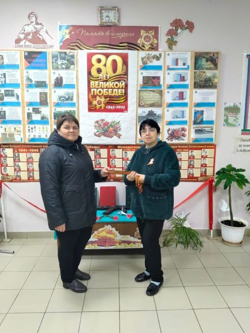 Жители Алексеевского района получают Георгиевские ленточки