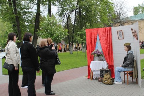 Митинг в честь 80-летия Победы объединил поколения в Алексеевском