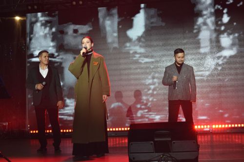 Красочный салют и звонкие песни: как Алексеевский район отметил 9 Мая
