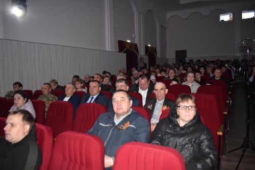 Алексеевский район отметил 80-летие Победы спектаклем и фотовыставкой