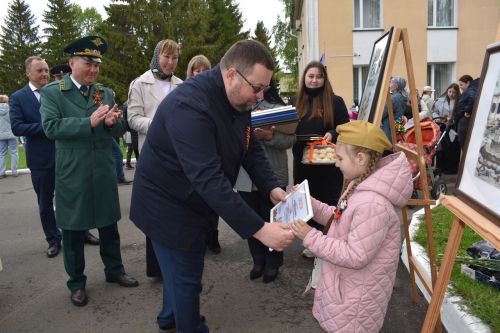 Митинг в честь 80-летия Победы объединил поколения в Алексеевском
