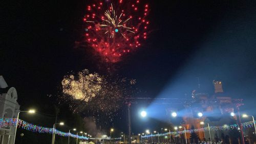 Красочный салют и звонкие песни: как Алексеевский район отметил 9 Мая
