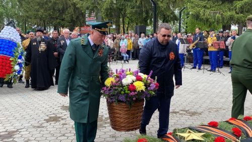 Митинг в честь 80-летия Победы объединил поколения в Алексеевском