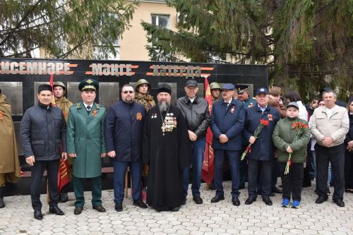 Митинг в честь 80-летия Победы объединил поколения в Алексеевском