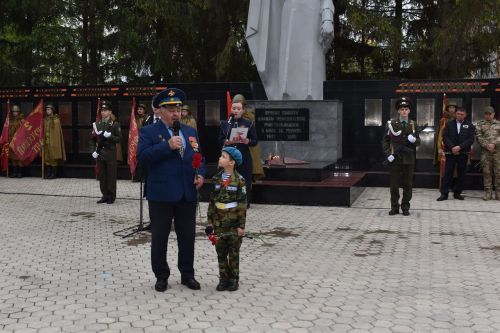 Митинг в честь 80-летия Победы объединил поколения в Алексеевском