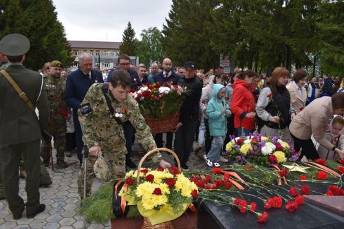 Митинг в честь 80-летия Победы объединил поколения в Алексеевском