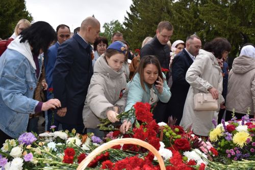 Митинг в честь 80-летия Победы объединил поколения в Алексеевском
