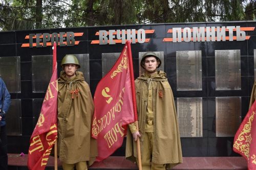 Митинг в честь 80-летия Победы объединил поколения в Алексеевском