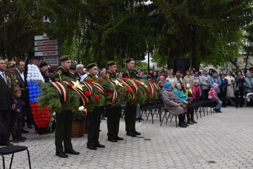 Митинг в честь 80-летия Победы объединил поколения в Алексеевском