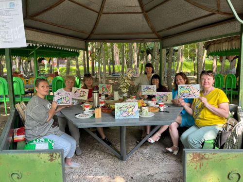 Осознанная прогулка в лесу прошла для алексеевских мамочек особенных детей