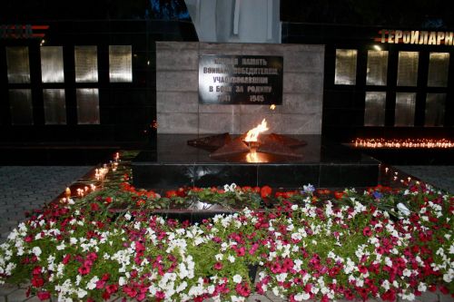 Алексеевцы зажгли «Свечи памяти» в День памяти и скорби