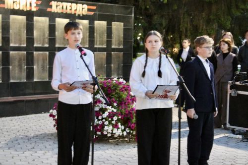 Алексеевцы зажгли «Свечи памяти» в День памяти и скорби