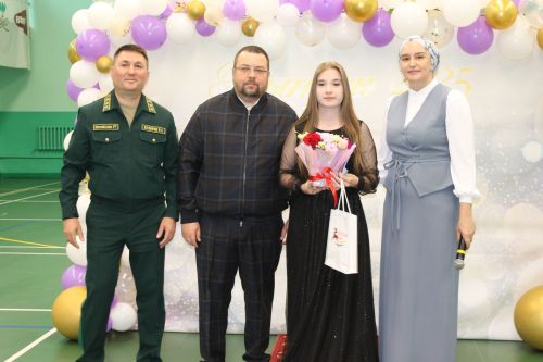 Алексеевские школьники получили аттестаты