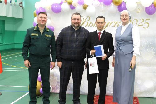 Алексеевские школьники получили аттестаты