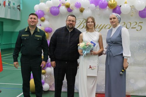 Алексеевские школьники получили аттестаты