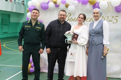 Алексеевские школьники получили аттестаты