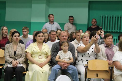 Алексеевские школьники получили аттестаты