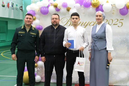 Алексеевские школьники получили аттестаты
