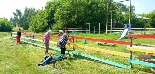Детская площадка в селе Базяково Алексеевского района : место, где снова звучит детский смех