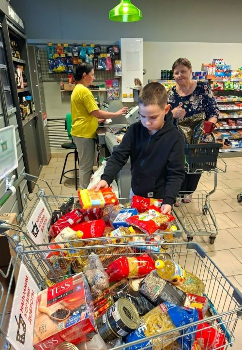 В Алексеевском районе собрали 135 кг продуктов для нуждающихся