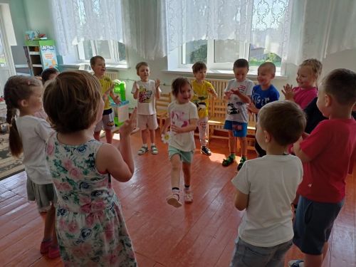 Алексеевские дошкольники отметили День семьи, любви и верности творчеством