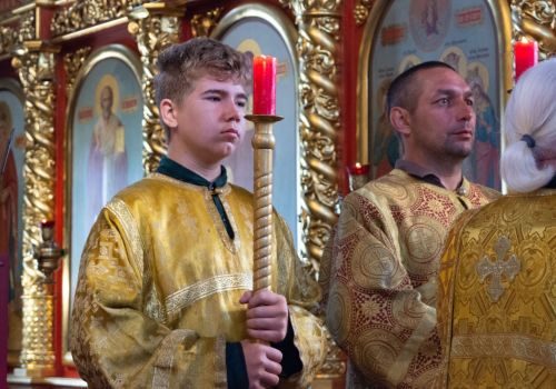 День, наполненный светом: Алексеевский храм в особой тишине и молитве