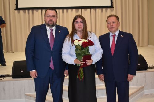 В Алексеевском вручили государственные награды родственникам героев СВО