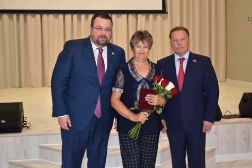 В Алексеевском вручили государственные награды родственникам героев СВО