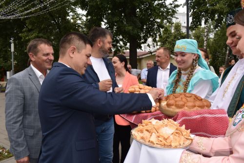 Алексеевский район подарил Дзержинску незабываемый Сабантуй