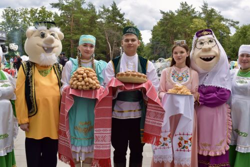 Алексеевский район подарил Дзержинску незабываемый Сабантуй