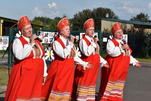 В микрорайоне «Просторный» ярко отметили День семьи, любви и верности