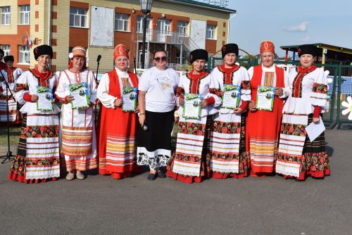 В микрорайоне «Просторный» ярко отметили День семьи, любви и верности