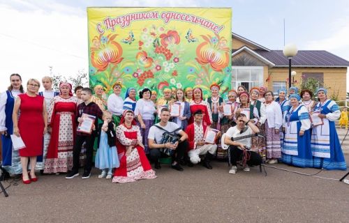 Родная земля объединяет: в Ромодане прошёл праздник единства