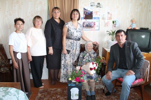 Ветеран Великой Отечественной войны Пелагея Ильина отметила 102-й день рождения