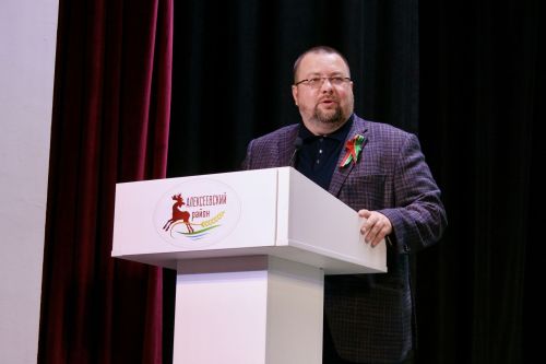 В День республики в Алексеевском наградили активистов района