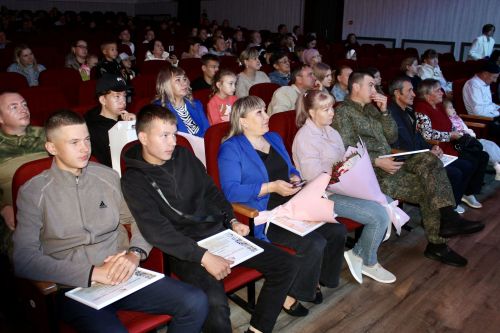 В День республики в Алексеевском наградили активистов района