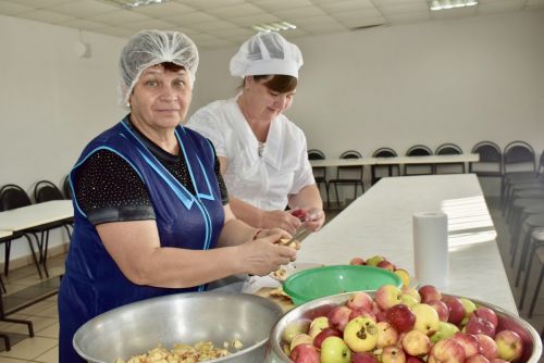 В Алексеевском аграрном колледже в день голосования прошла душевная акция в поддержку участников СВО