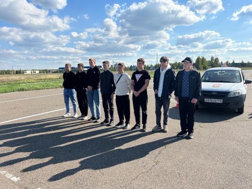 Студенты Аграрного колледжа стали лучшими на конкурсе «Автосессия – 2025»