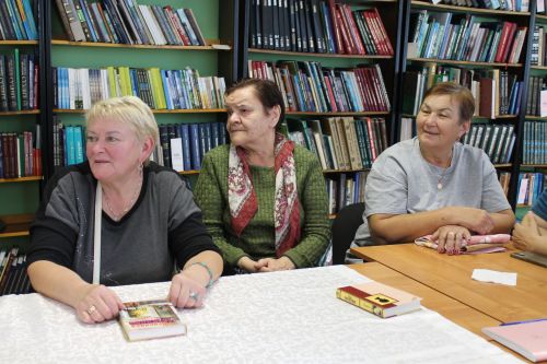 В библиотеке Алексеевского организовали встречу «Книголюбы — жизнелюбы»