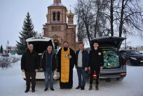 Новогоднее чудо для детей: Сергей Назаренко доставил 80 подарков в онкоотделение и семьям военнослужащих