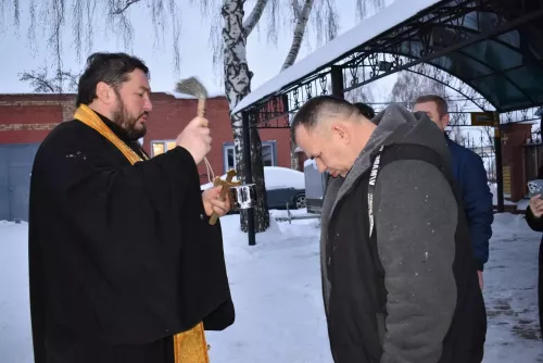Новогоднее чудо для детей: Сергей Назаренко доставил 80 подарков в онкоотделение и семьям военнослужащих
