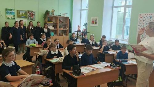 Школьники Алексеевского района познакомились с профессиями педагогов и соцработников