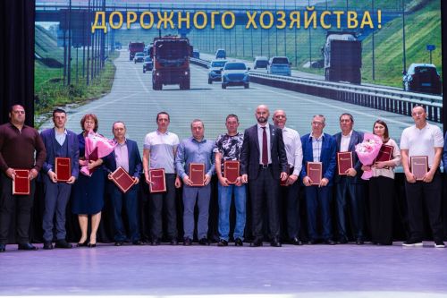В Алексеевском районе наградили работников дорожной отрасли