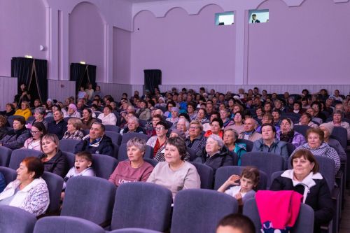 В Алексеевском районе поздравили пять пар, отметивших 50 лет брака