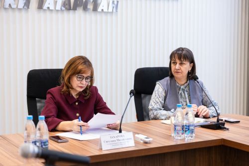 Светлана Захарова посетила школы и приют в Алексеевском районе