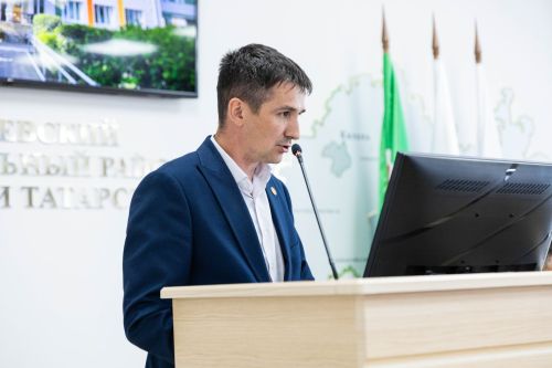 Светлана Захарова посетила школы и приют в Алексеевском районе
