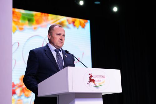 Педагогов Алексеевского района чествовали в честь Дня учителя