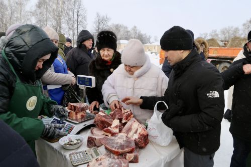 Масленицу отметили на Соборной площади